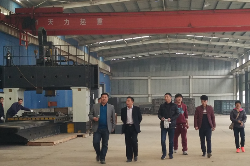 公司树脂混泥土预制构件钢模赢得市场广泛关注 深圳韩江环保彩砖科技有限公司来访